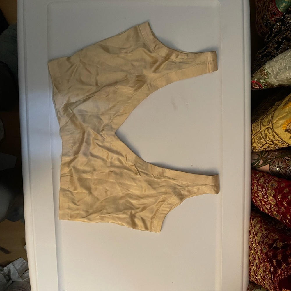 Light gold top